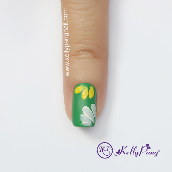 Hướng dẫn vẽ móng Click xem cách vẽ mẫu nails style hoa lá biến tấu màu sắc tươi vui Bước 3