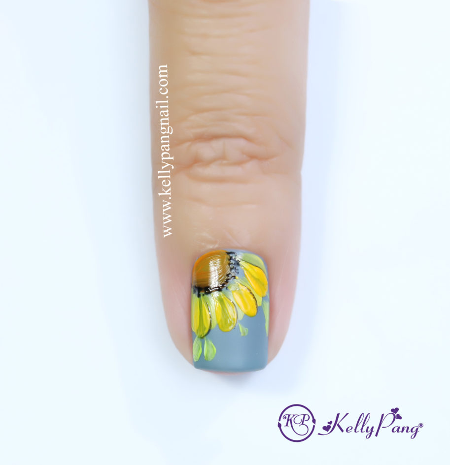 Hướng dẫn vẽ móng Click xem cách vẽ mẫu nails Hoa Cúc Vàng Bước 5