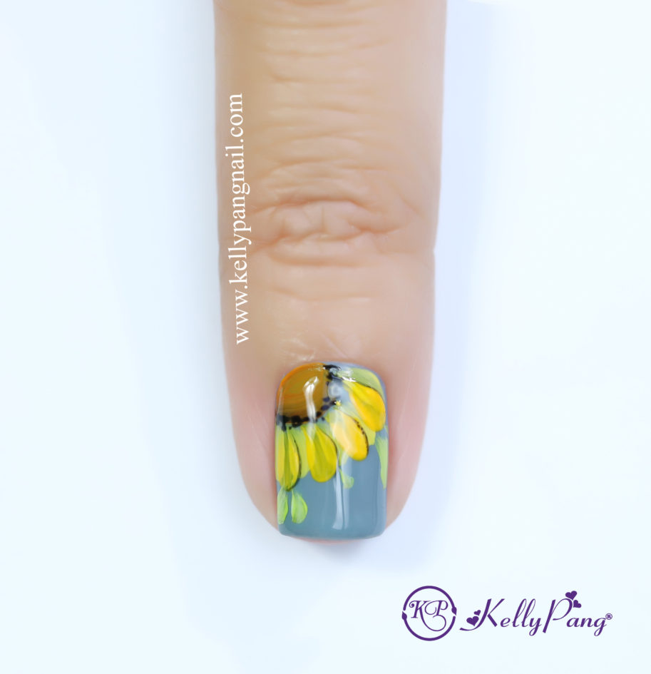 Hướng dẫn vẽ móng Click xem cách vẽ mẫu nails Hoa Cúc Vàng Bước 6