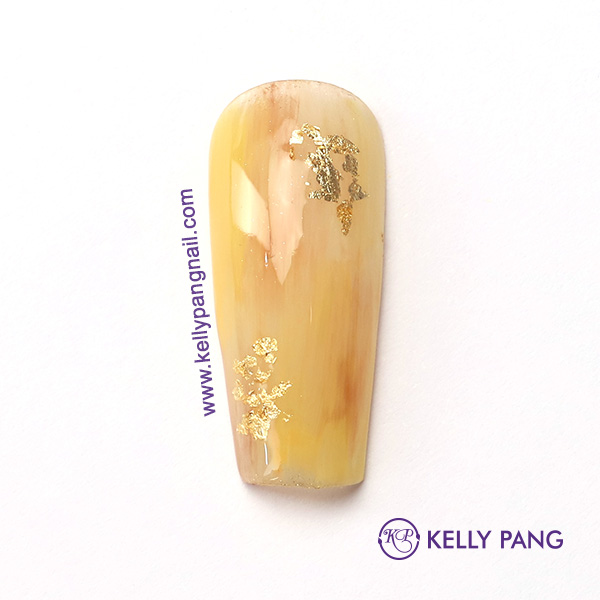 Hướng dẫn vẽ móng Click xem cách design mẫu nail màu hoàng gia Bước 4