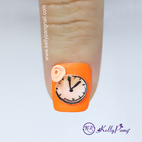 Hướng dẫn vẽ móng Click xem cách vẽ mẫu nail đồng hồ kỉ niệm Bước 5