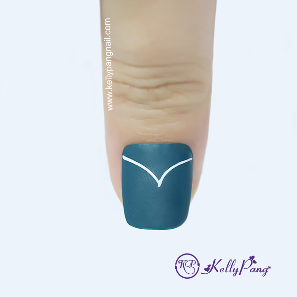 Hướng dẫn vẽ móng Click xem cách vẽ mẫu nail style hoa văn ấn tượng Bước 2