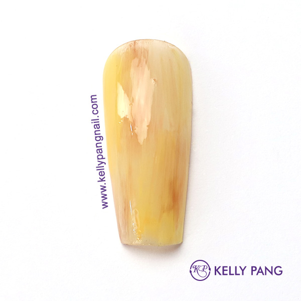 Hướng dẫn vẽ móng Click xem cách design mẫu nail màu hoàng gia Bước 3