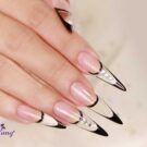 Cách Vẽ Nail Đơn Sắc Đính Đá Lấp lánh – Chuẩn Gu Quý Phái