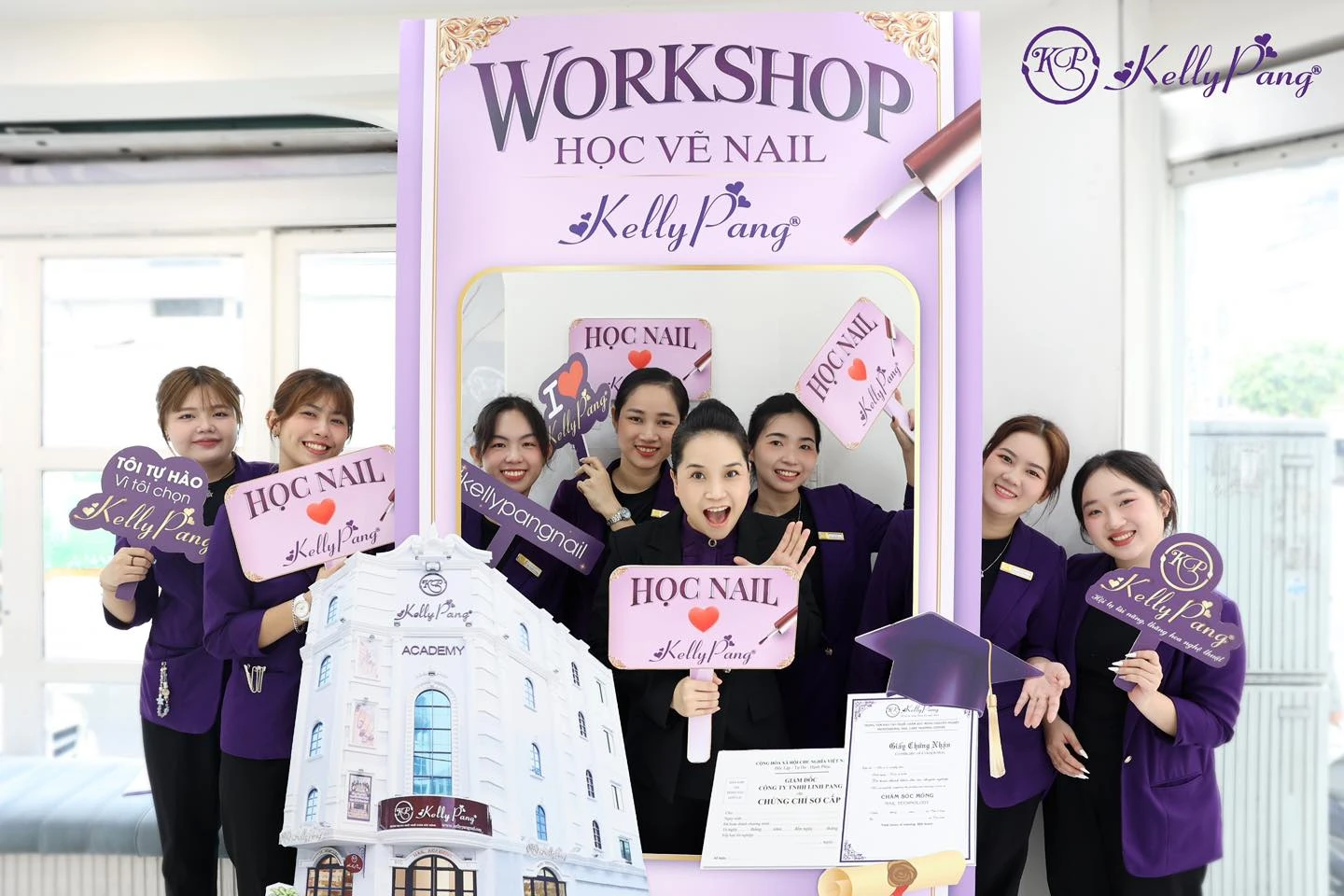 Lớp học tại Kelly Pang trang bị đầy đủ dụng cụ