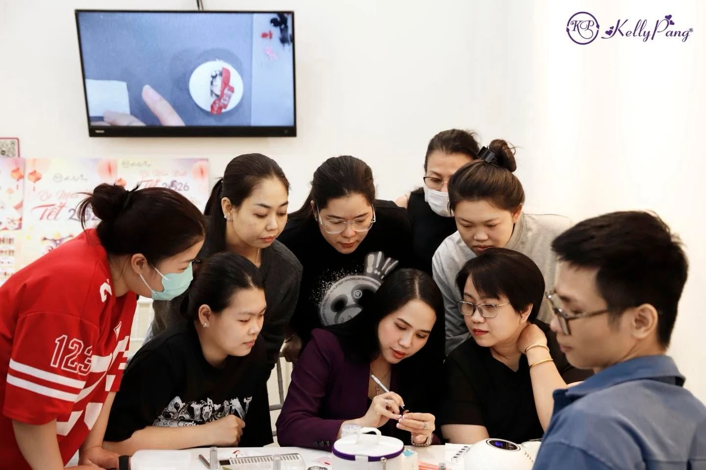 Lớp học tại Kelly Pang trang bị đầy đủ dụng cụ