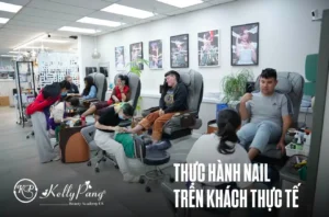 kelly-pang-thuc-hanh-nail