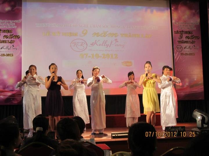 photo photo Tưng Bừng Kỷ Niệm 9 Năm Thành Lập Của KellyPang